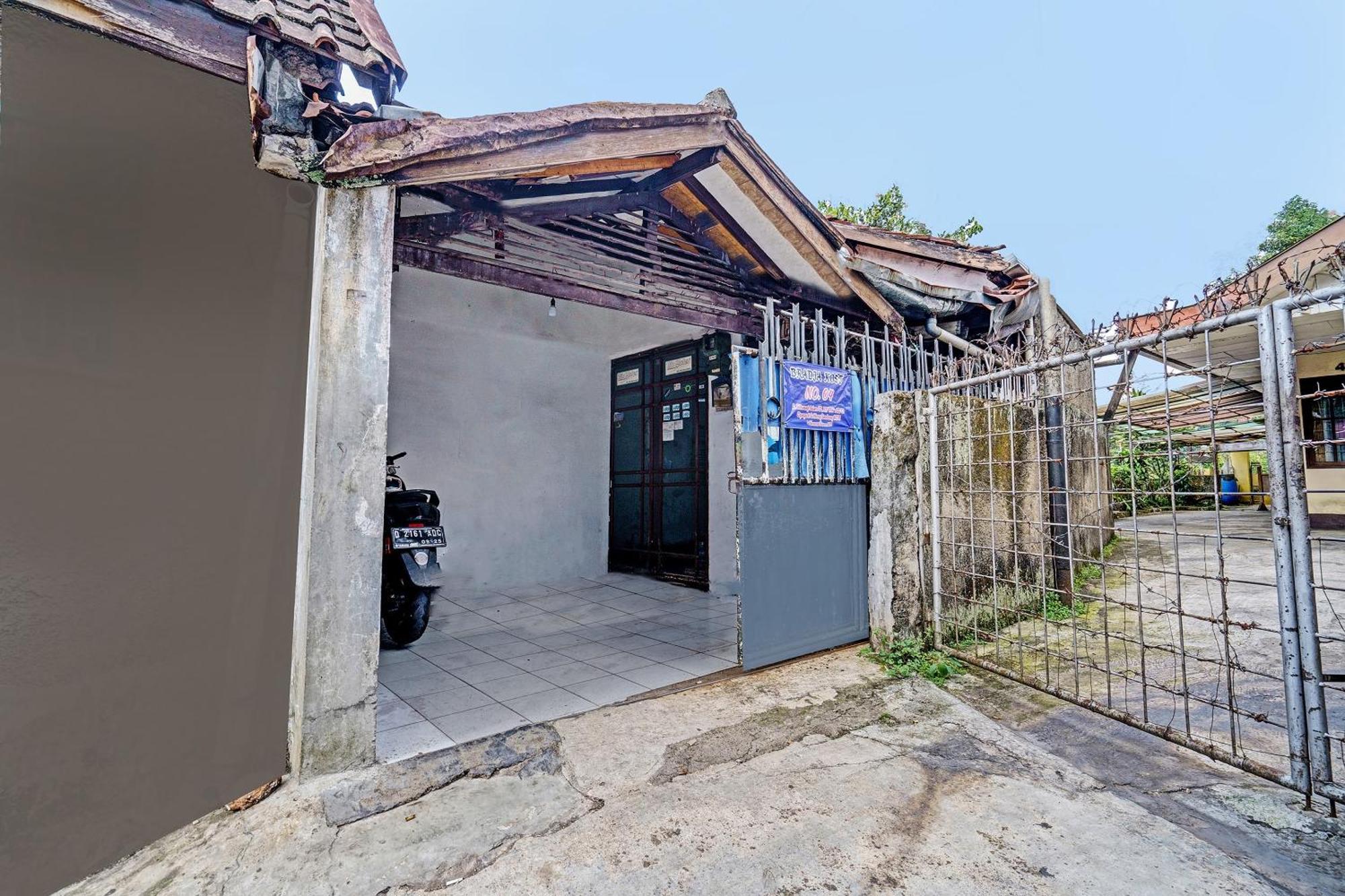 Oyo Life 92709 Kost Teras Cikapundung Syariah 호텔 반둥 외부 사진