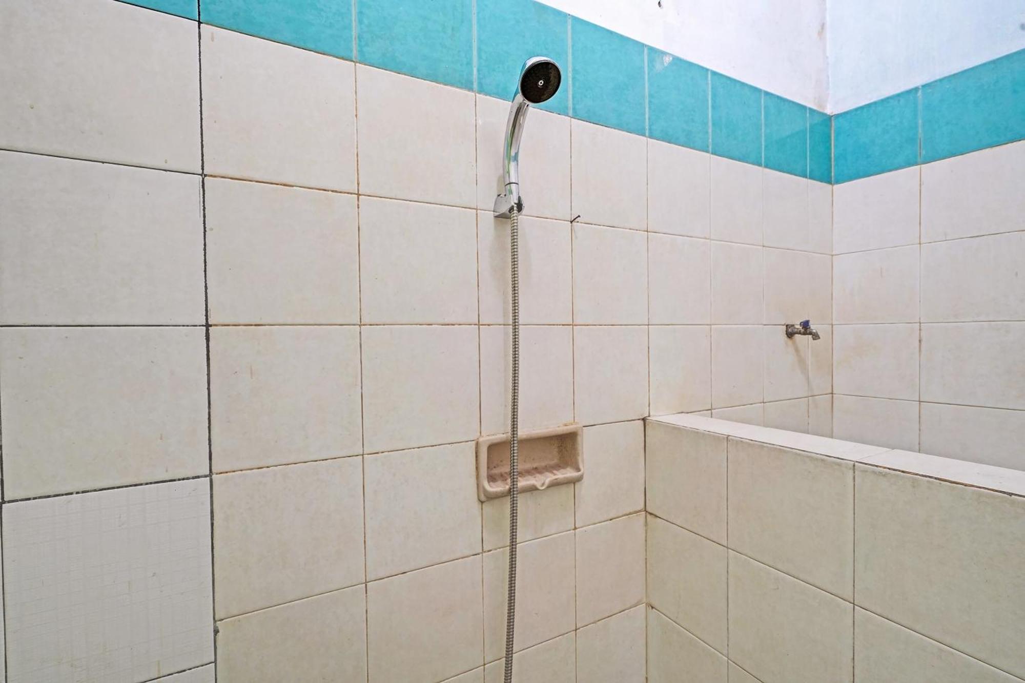 Oyo Life 92709 Kost Teras Cikapundung Syariah 호텔 반둥 외부 사진